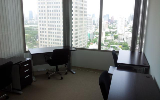 Sukhumvit Soi 23, Sukhumvit Road-1