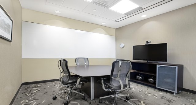 Rent office The Avenue Forsyth_3-1