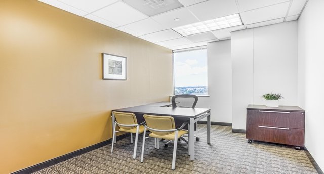 Rent office The Gardens Financial Center_2-1