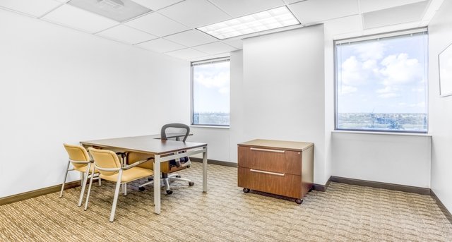 Rent office The Gardens Financial Center_3-1