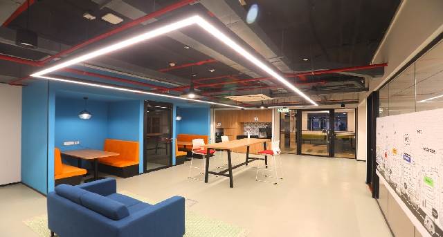 Rent office The  Hive at VRC _3-1