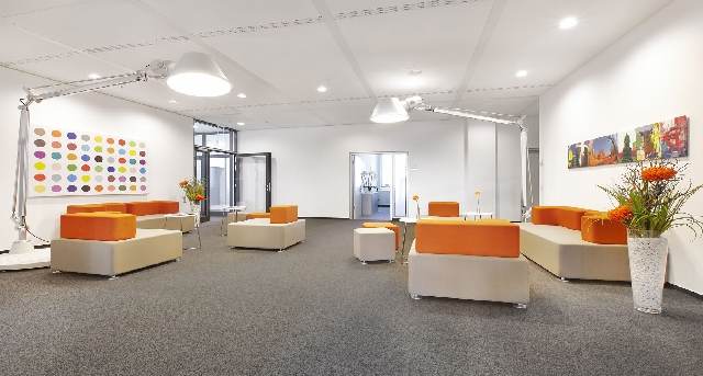 Theodor-Heuss-Allee 112, Theodor-Heuss-Allee 112, Theodor-Heuss-Allee 112 — office space for rent, photo 2