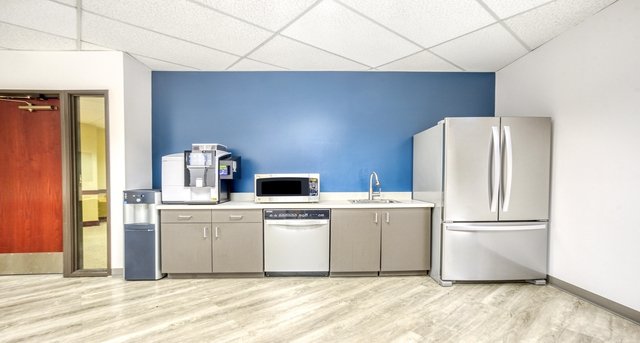 Rent office Three Town Center_4-1