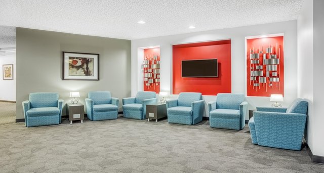 Rent office Topa Financial Plaza_1-1