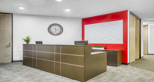 Rent office Topa Financial Plaza_2-1