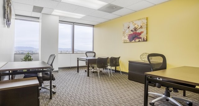 Rent office Topa Financial Plaza_6-1