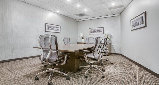Rent office Topa Financial Plaza_7-1