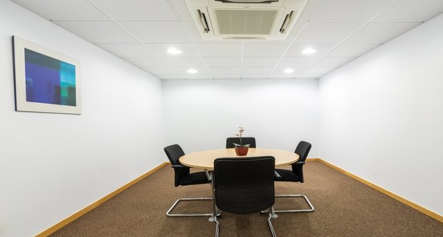 Alquiler oficinas Tower Business Centre_5-1