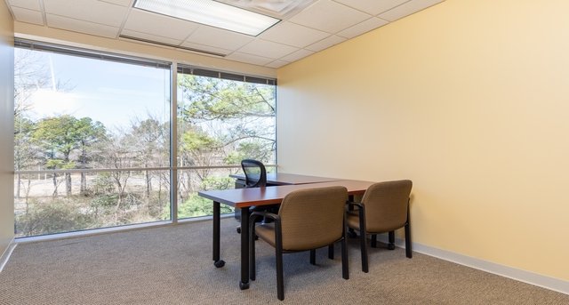 Rent office Triad Center I_5-1