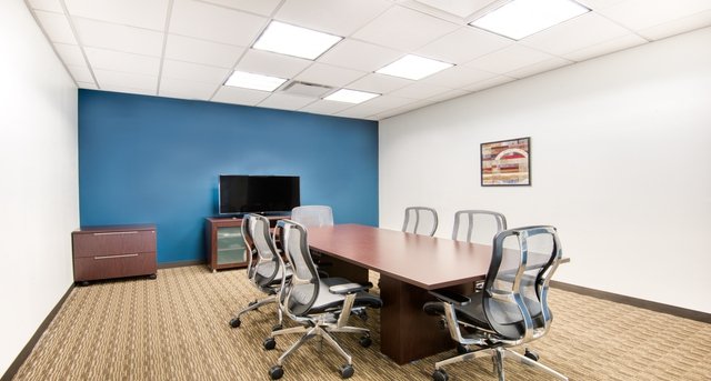 Rent office Trump Plaza_7-1
