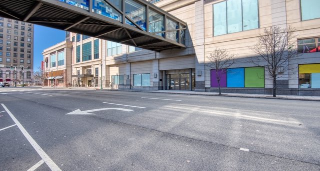 Rent office Trump Plaza_8-1