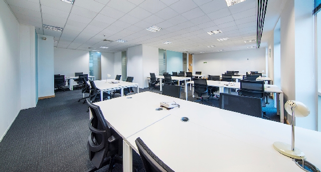 Sewa pejabat Venture House, Downshire Way, Arlington Square, Berkshire_7-1