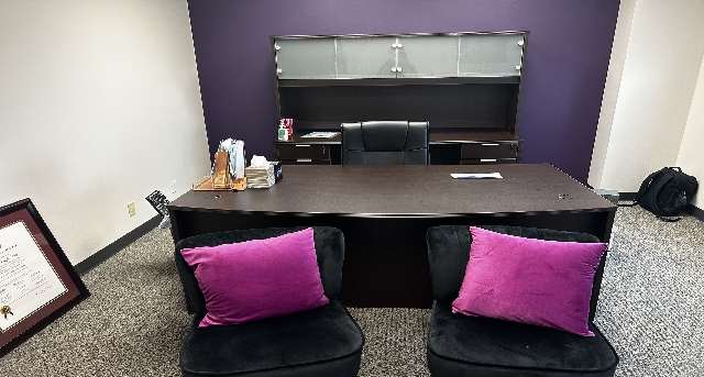 West Mockingbird Lane 1111, West Mockingbird Lane 1111, 510, Dallas, TX 75247 — office space for rent, photo 4