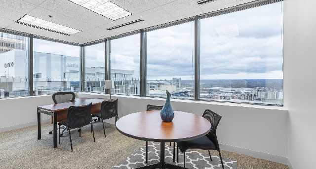 West Peachtree Street Northwest 260, West Peachtree Street Northwest 260, Atlanta, GA 30303 — office space for rent, photo 4