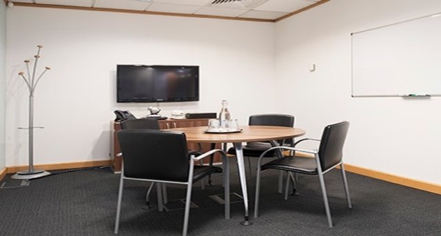 Windsor End, Windsor End, Beaconsfield MSA, M40, Junction 2, Beaconsfield, A355, High Wycombe HP9 2SE — office space for rent, photo 3