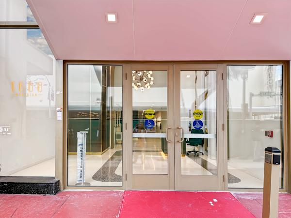 Regus Meridian Center, 1688 Meridian Avenue, Suite 600 & 700, Miami Beach, United States of America — office space for rent, photo 1