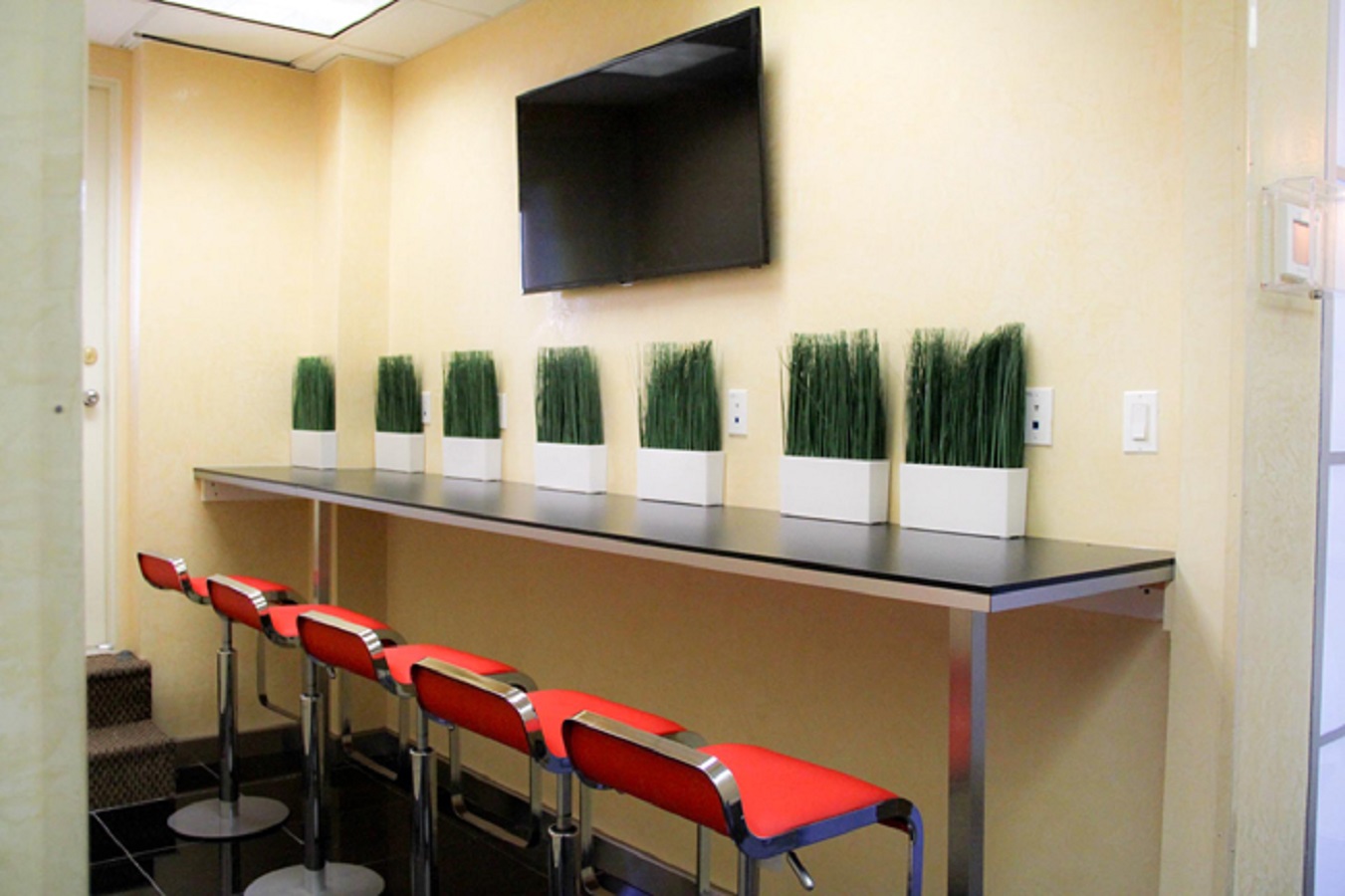 West 34th Street 31, West 34th Street 31, New York, NY 10001 — office space for rent, photo 2
