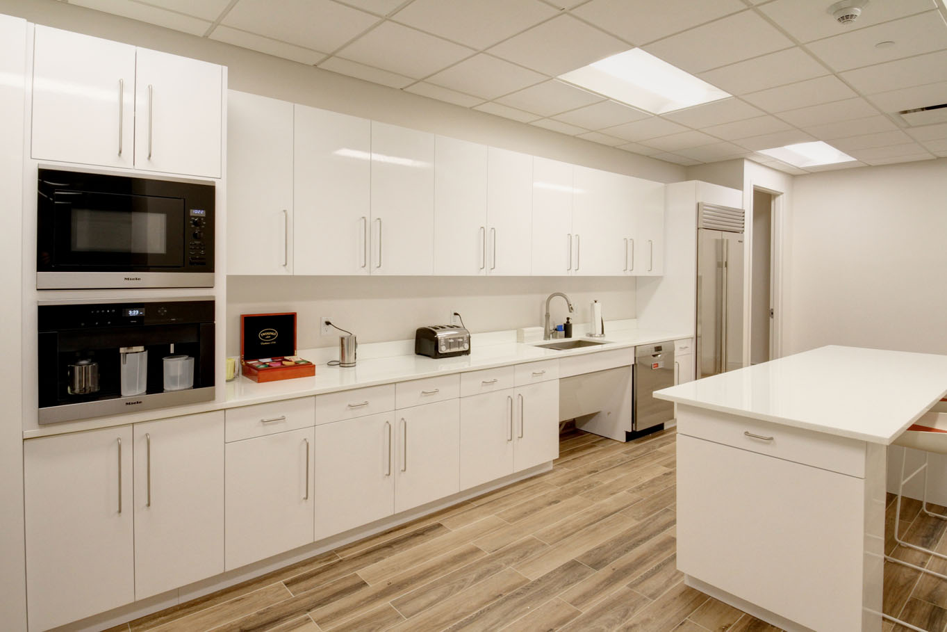 Madison Avenue 667, Madison Avenue 667, New York, NY 10065 — office space for rent, photo 4