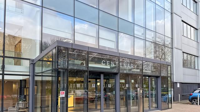 Rent office Trafford Park