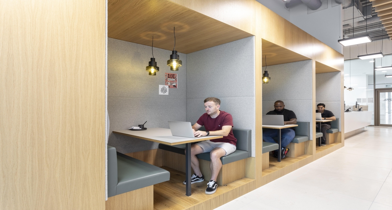 Rent office 100 Avebury Boulevard — photo 1