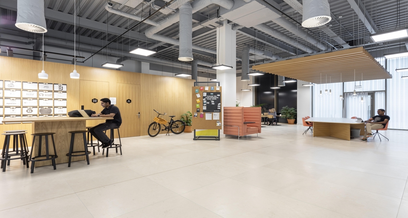 Rent office 100 Avebury Boulevard — photo 6