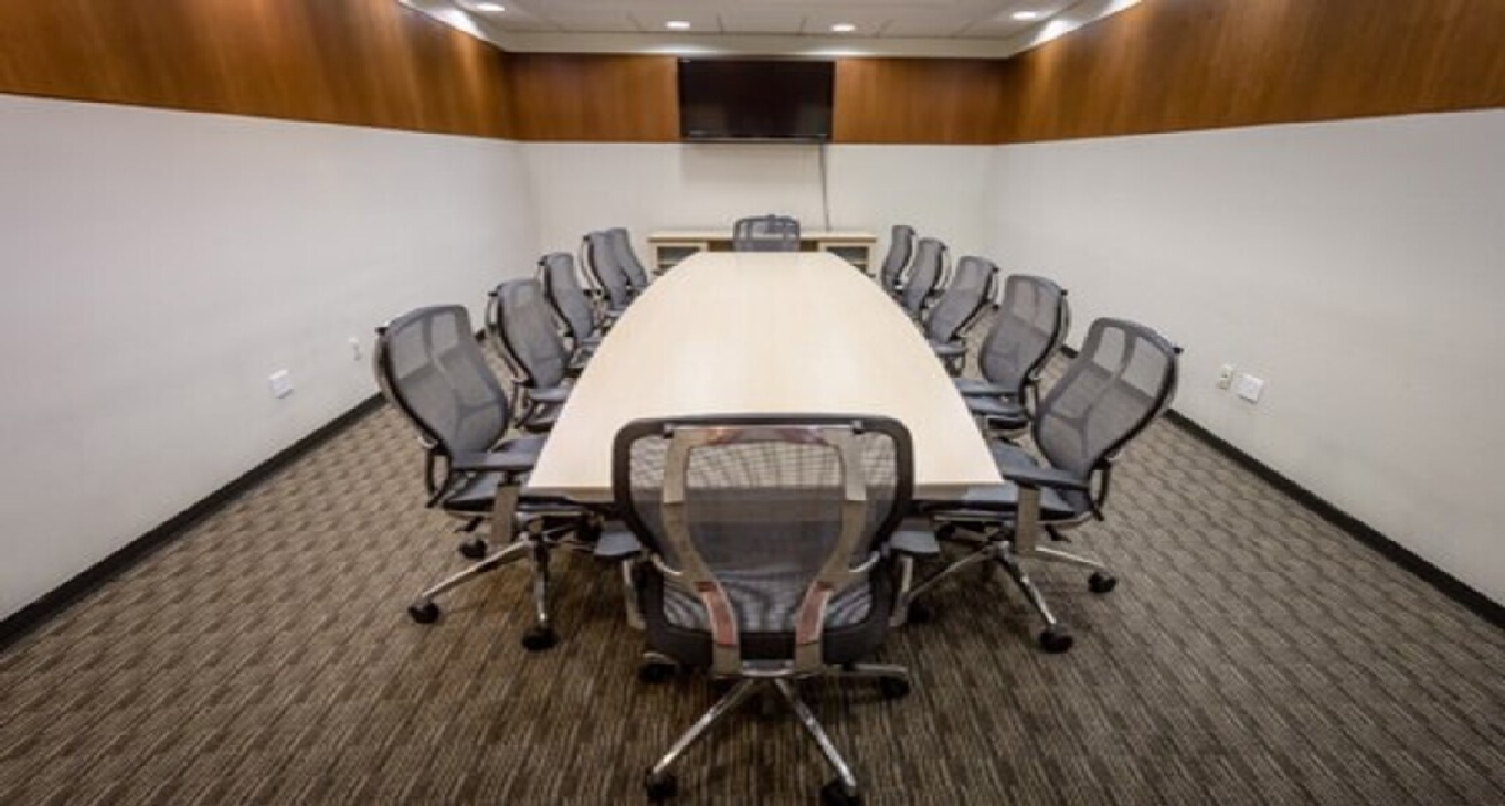 Rent office 111 Congress Avenue — photo 14