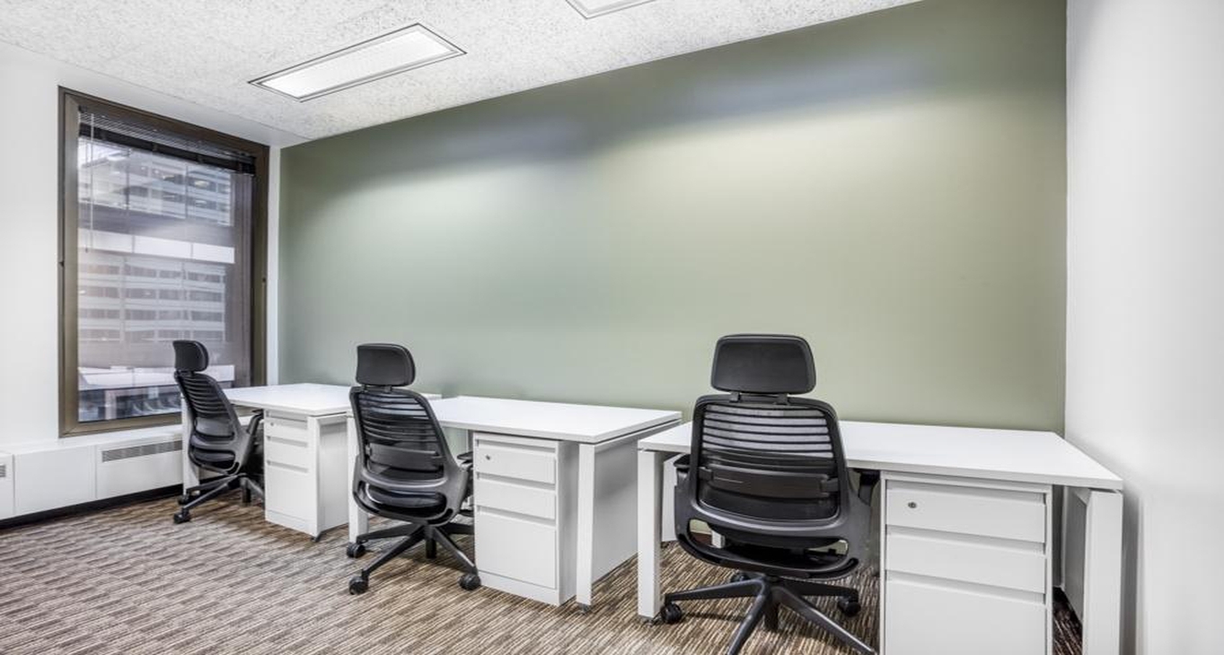 125 South Wacker, 125 South Wacker Drive, Chicago, IL 60606 — office space for rent, photo 1
