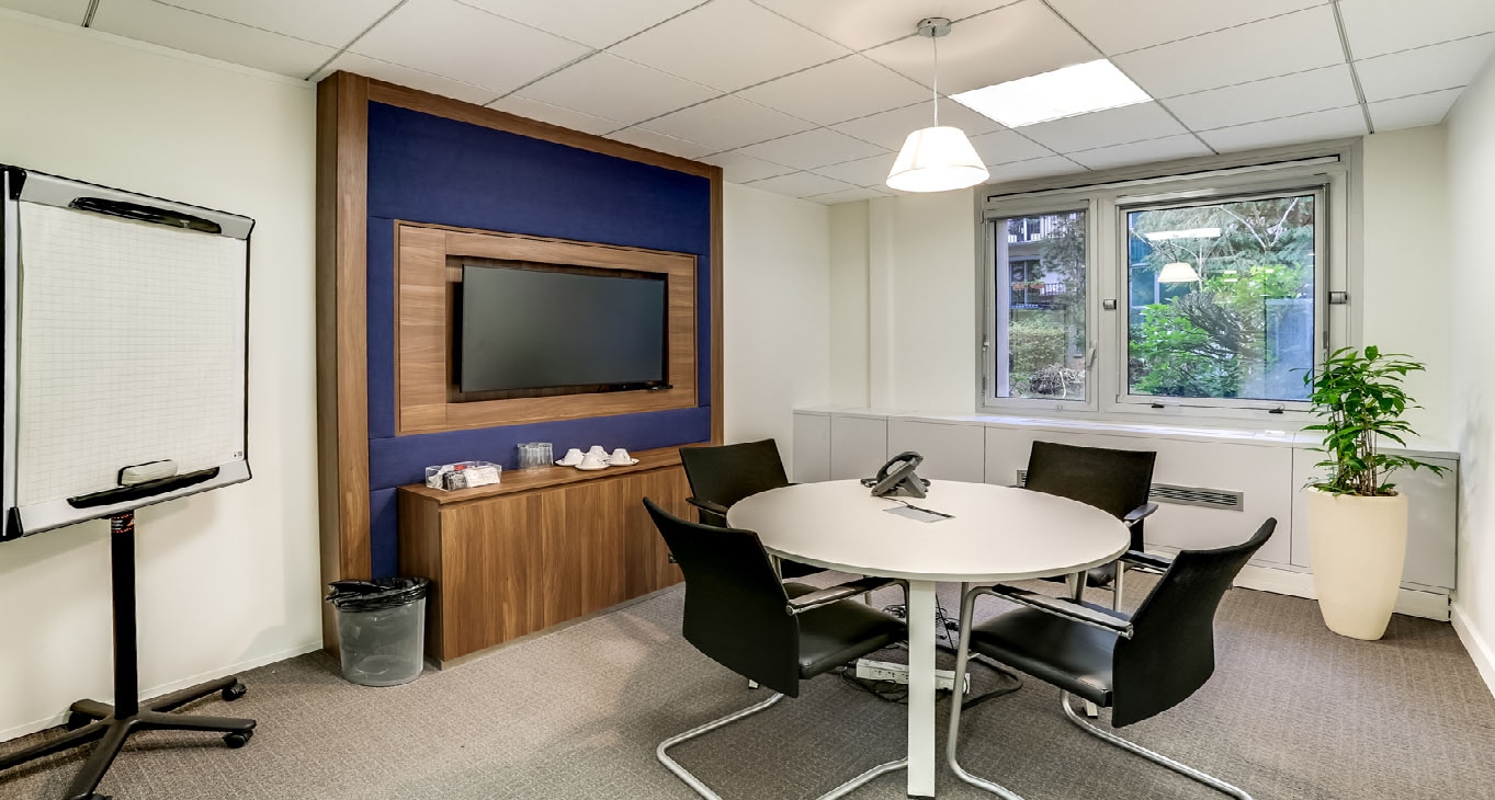 Rent office 14 Albany Street — photo 3