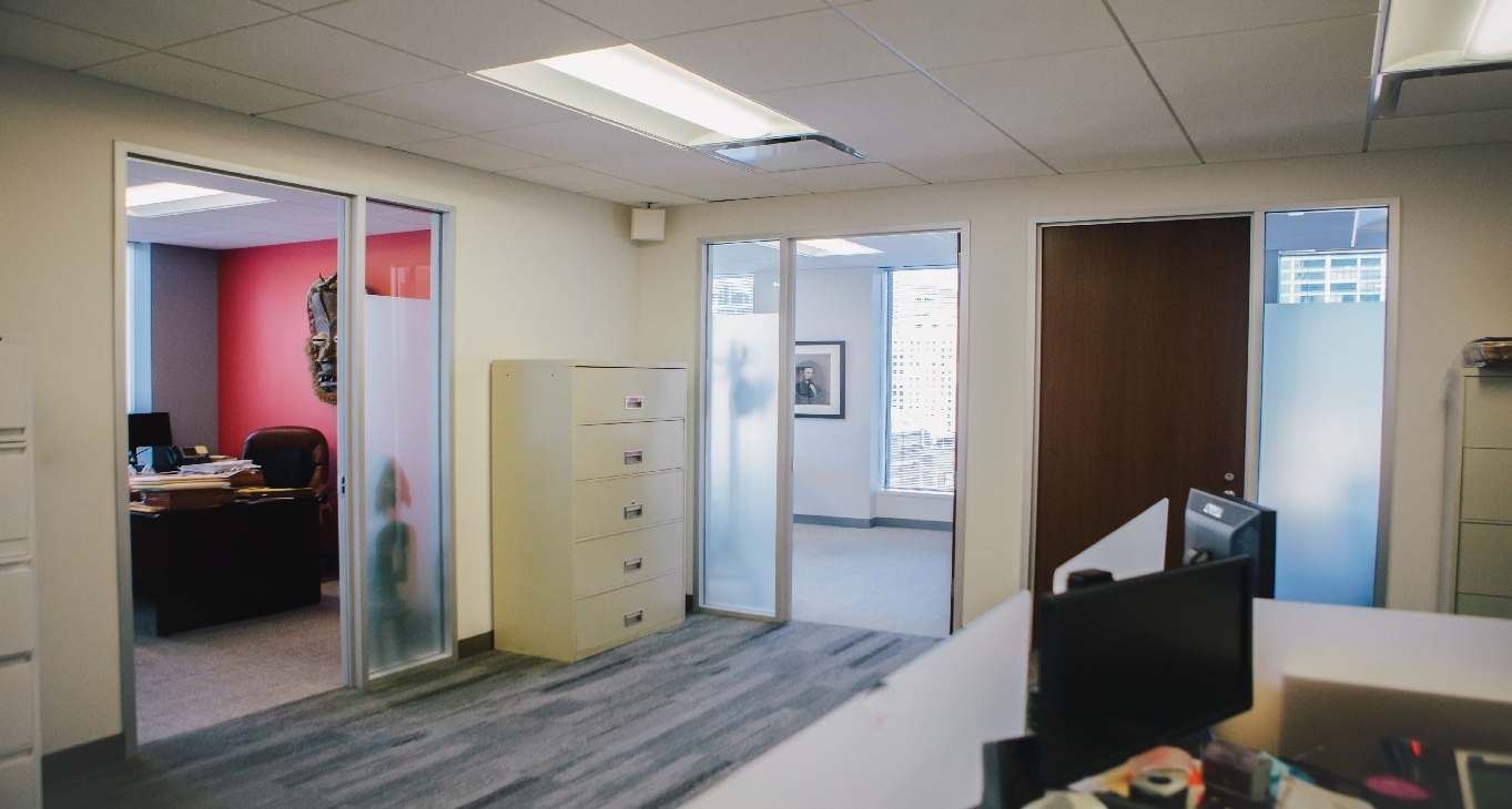 Rent office 161 North Clark St. — photo 10