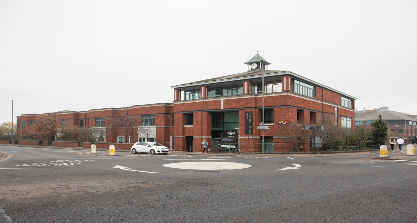 Pusat perniagaan 1 Farnham Road_9-9 Sewa pejabat 1 Farnham Road_9-9