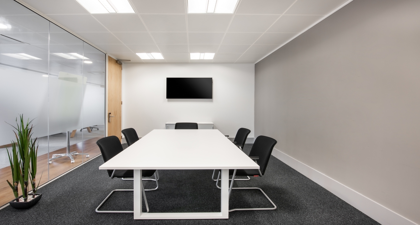 Rent office 1 Mann Island — photo 8