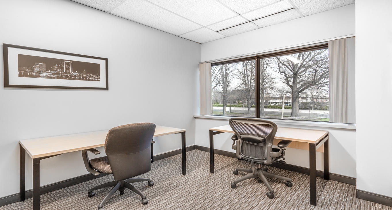Sewa pejabat 200 Broadhollow Road_1-1