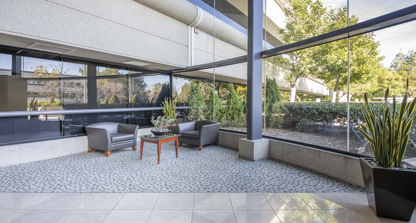 21900 Burbank Boulevard, 21900 Burbank Boulevard 3rd floor, Woodland Hills, CA 91367 — office space for rent, photo 1