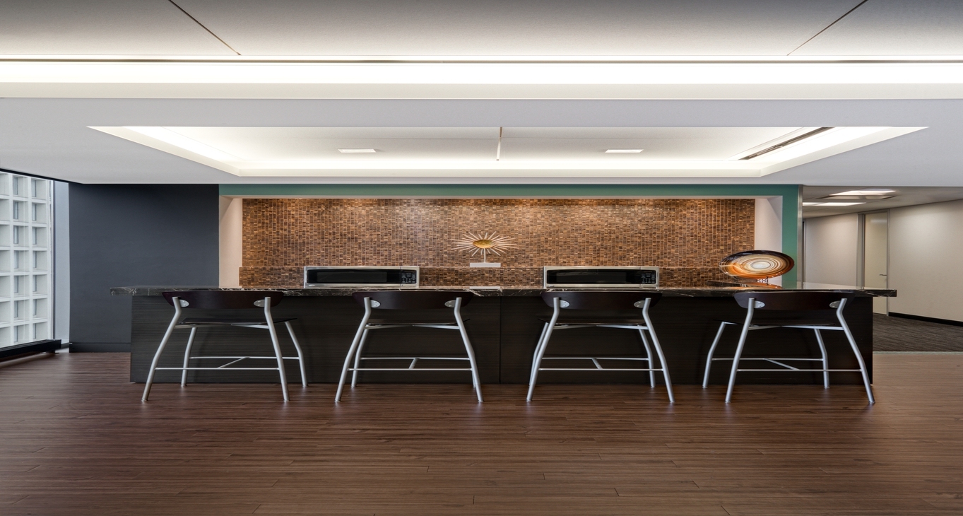 Rent office 22 West Washington — photo 4