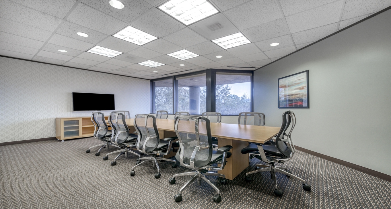 Rent office 2500 Wilcrest Drive — photo 9