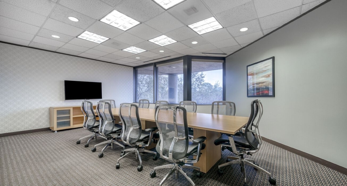 Rent office 2500 Wilcrest, Suite 300 — photo 3