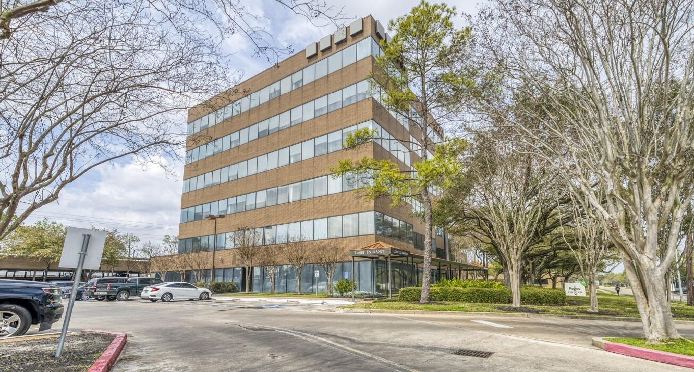 Rent office 2500 Wilcrest, Suite 300 — photo 7