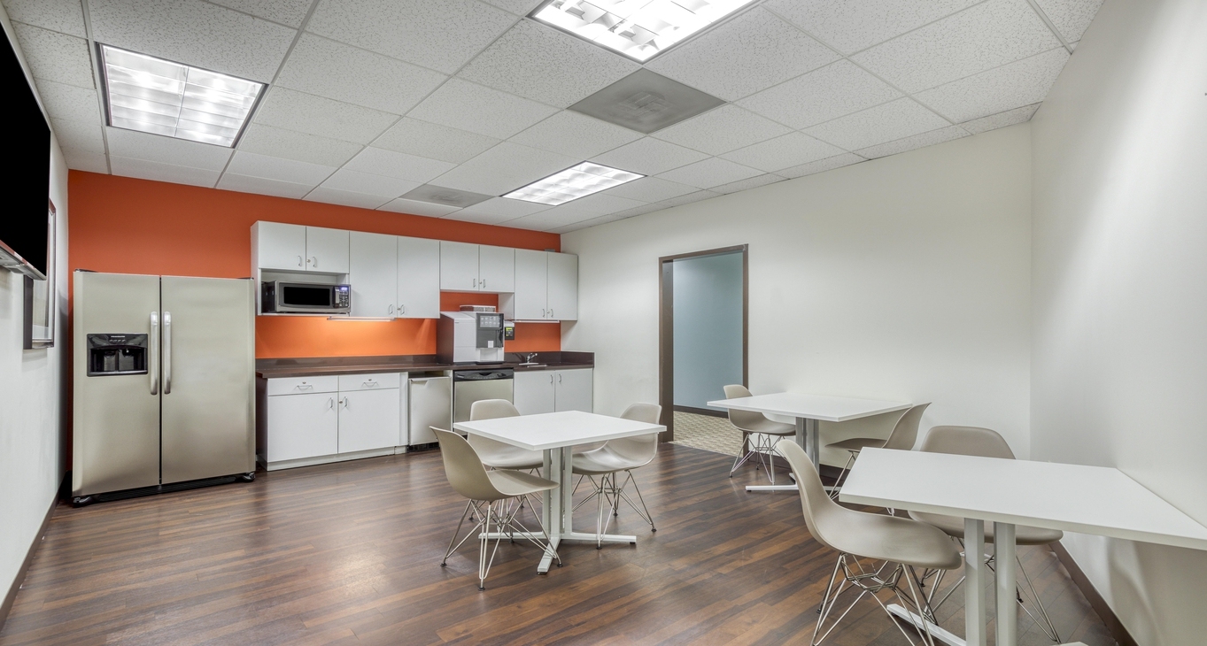 2727 Paces Ferry Road, 2727 Paces Ferry Road SE, Atlanta,  30339 — office space for rent, photo 4