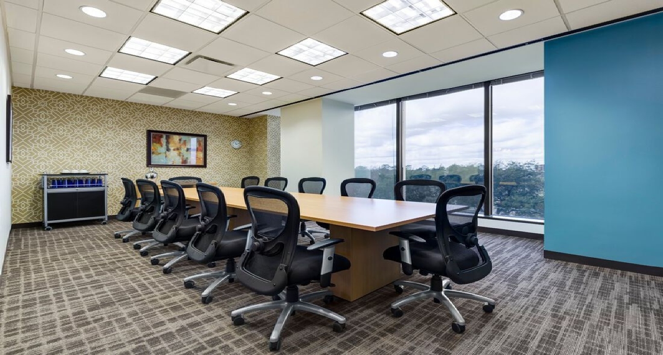 2929 Allen Parkway, 2929 Allen Parkway, Suite 200, Houston 77019 — office space for rent, photo 3