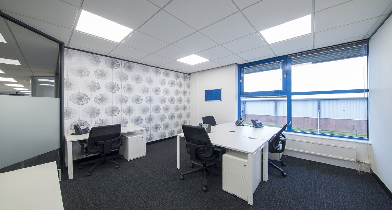 Rent office 2 Falcon Gate, Shire Park — photo 11