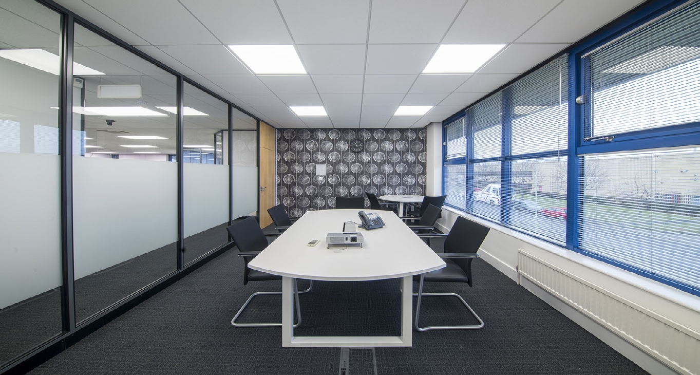 Rent office 2 Falcon Gate, Shire Park — photo 7