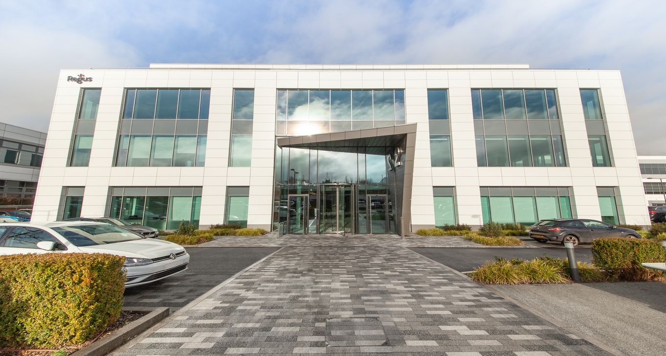 Rent office 2 Guildford Business Park — photo 9