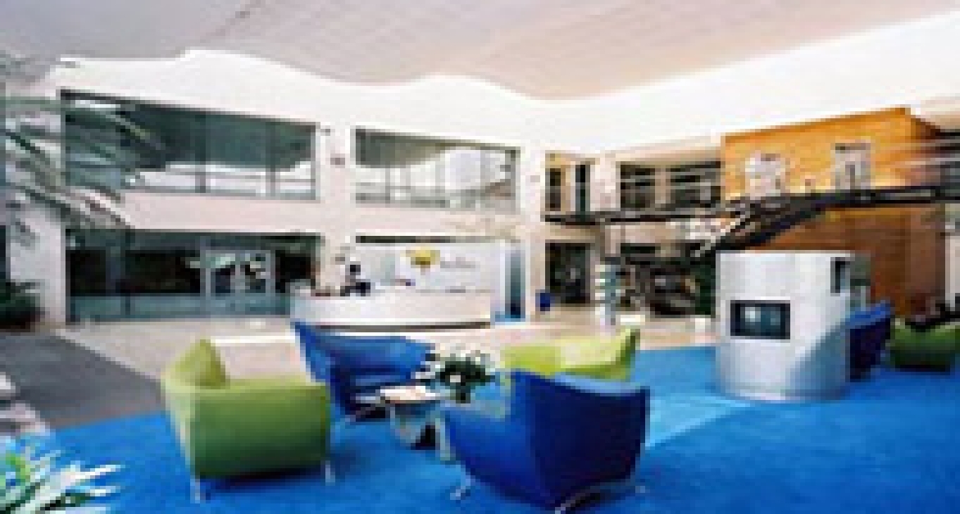 Rent office 3000 Hillswood Drive, Hillswood Business Park — photo 9