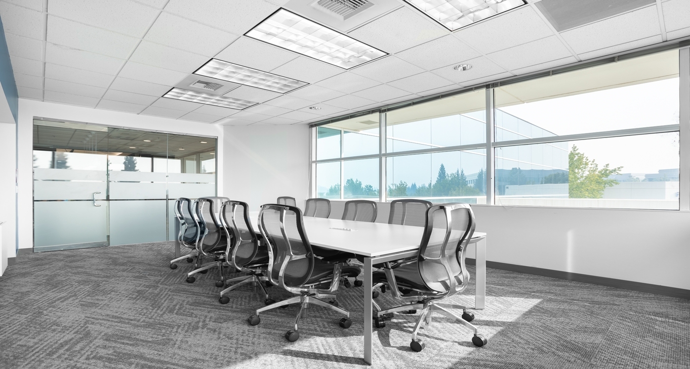 Kantoor te huur 3017 Douglas Boulevard_8-8