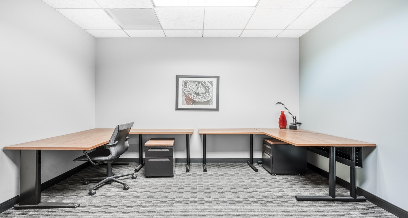 30 South Wacker, 30 South Wacker Drive, Chicago, IL 60606 — office space for rent, photo 1