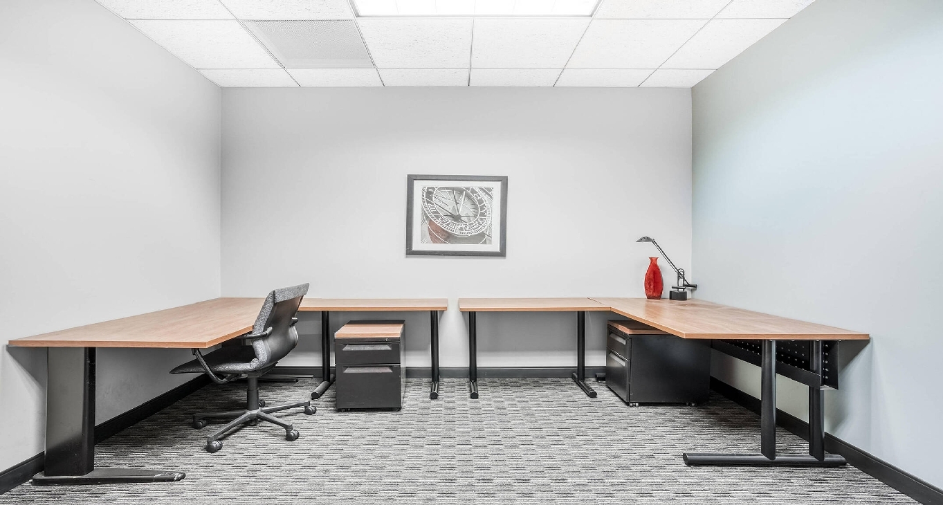 Business center 30 South Wacker Drive Rent office 30 South Wacker Drive — photo 6