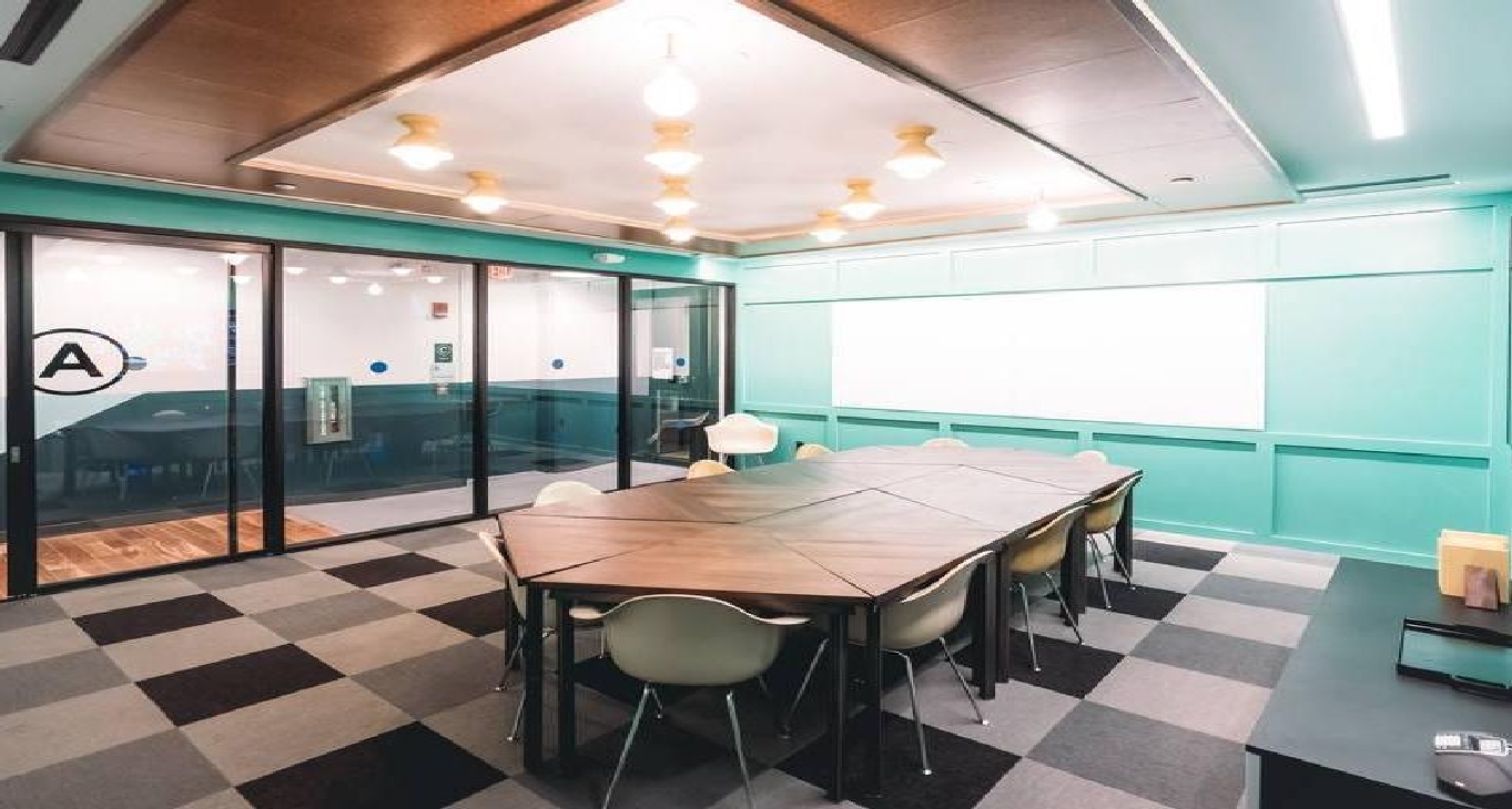3300 N Interstate 35, 3300 N Interstate 35, Austin, TX 78705 — office space for rent, photo 2
