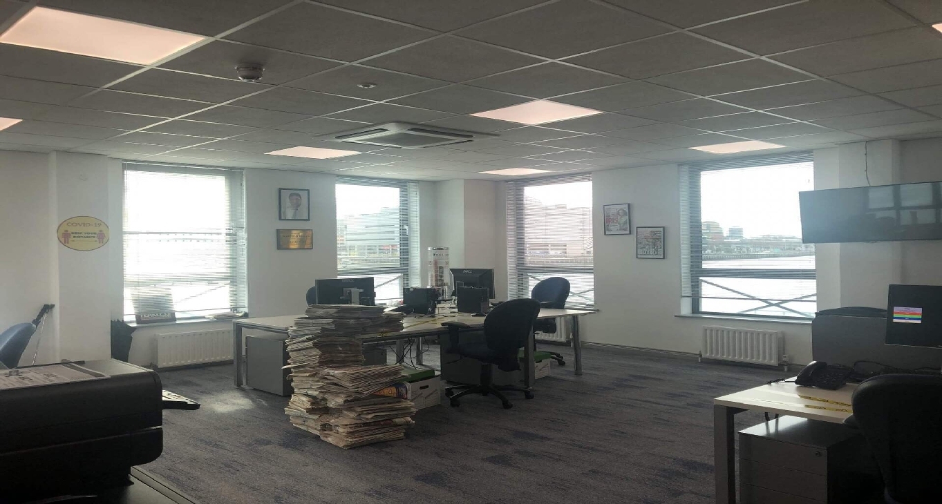 Rent office 33 Clarendon Dock — photo 1