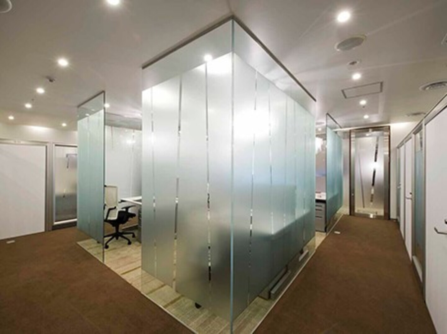 Rent office Shinagawa East One — photo 3