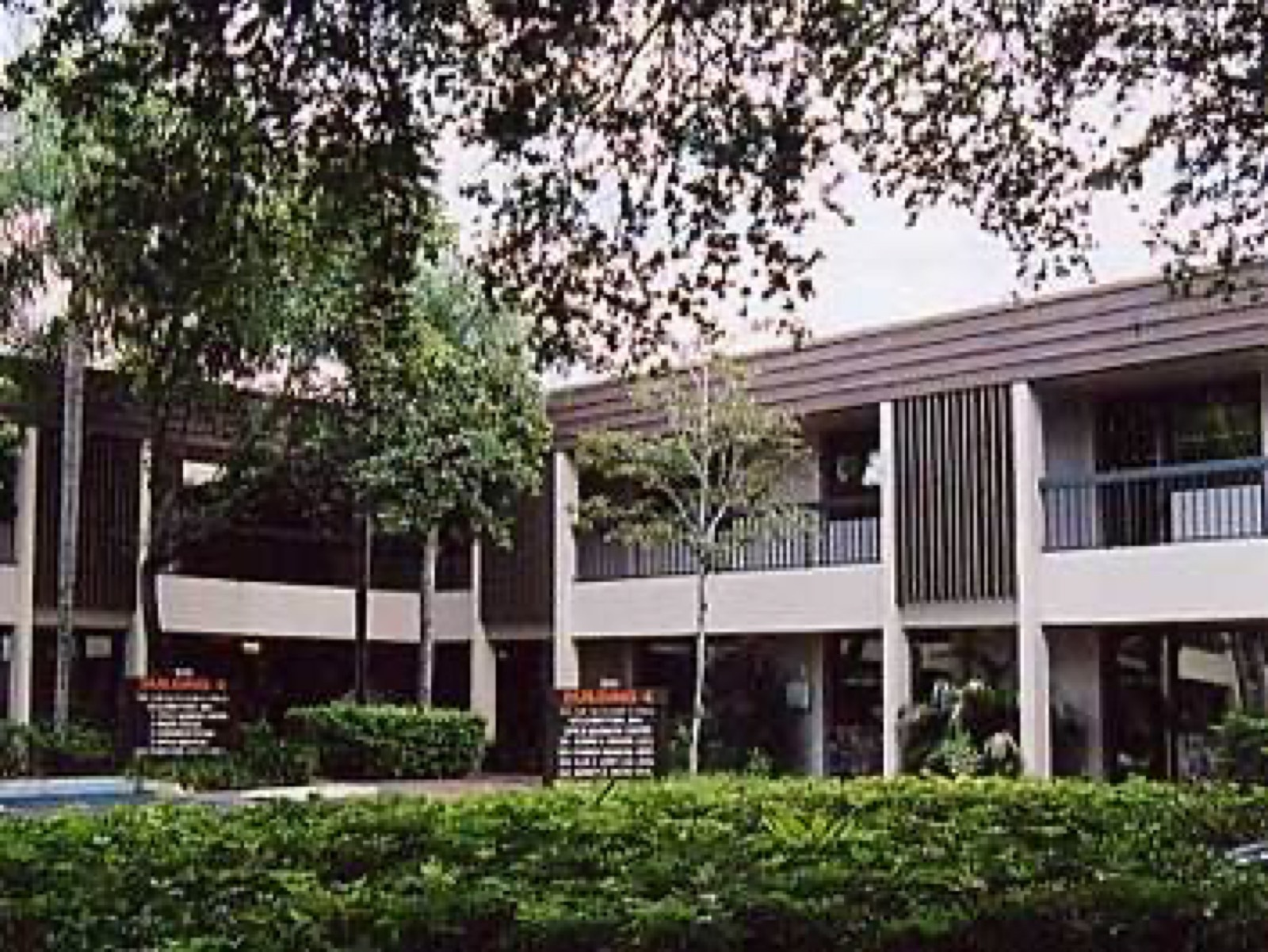 North Miami — offices for rent
